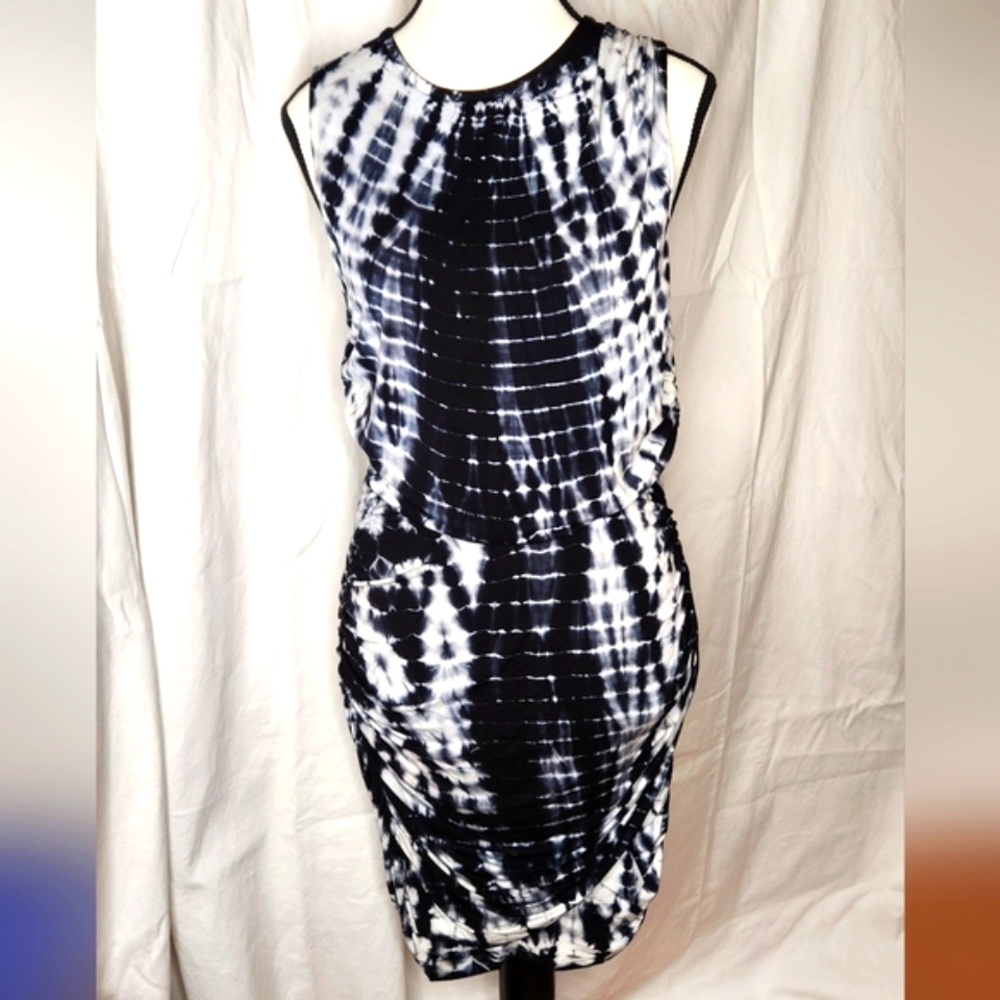 😎Young Fabulous & Broke😎 Sexy Black and White Tie Die Dress | L EUC
